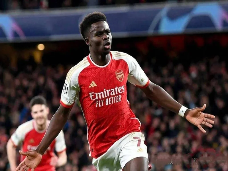 TA：英超过去10赛季中，怀特是唯一单场6抢断+6解围的枪手球员